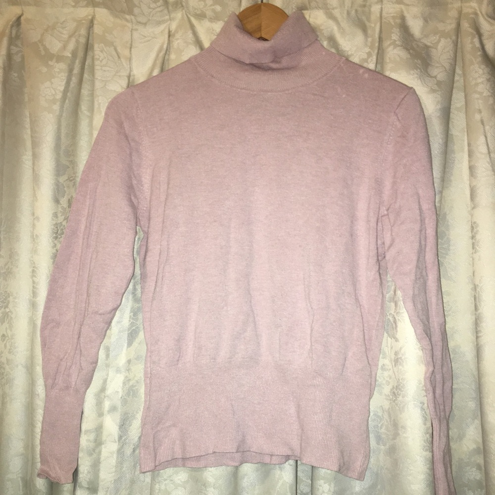 Soft pink longsleeve turtleneck